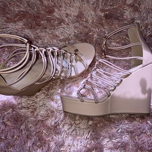 Sold! Strappy Heels Pink / Nude